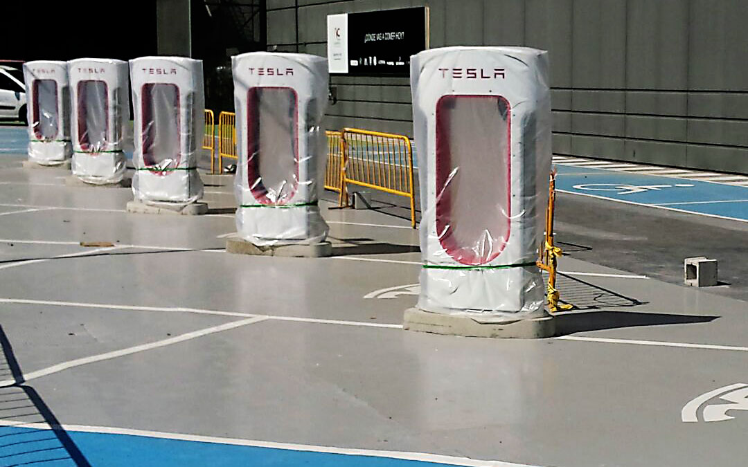 Tesla pone en marcha su Supercharger de Murcia